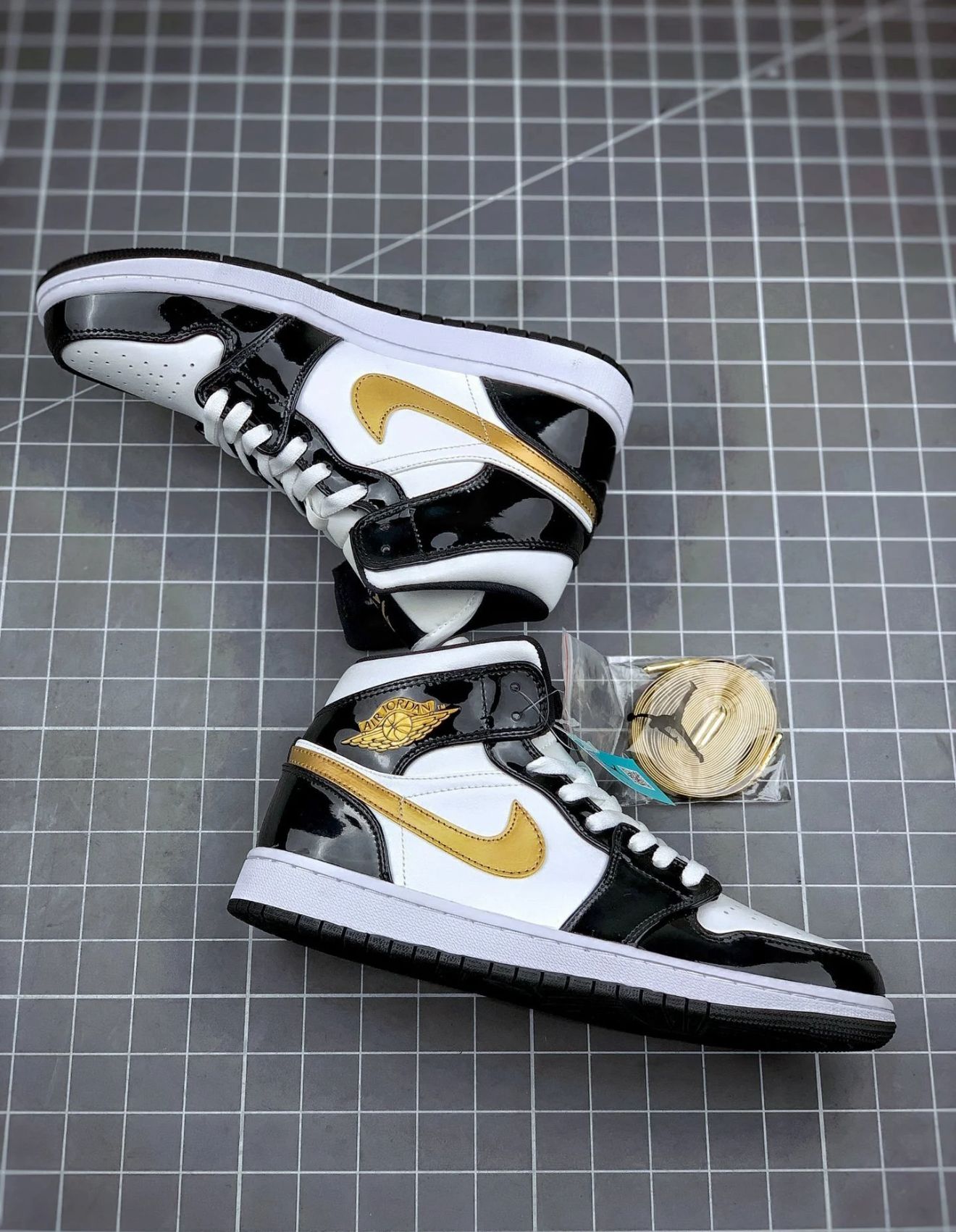 Air Jordan 1 Mid Black Gold Patent Leather